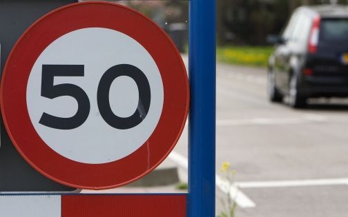 Man rijdt veel te hard zonder rijbewijs. Foto ANP