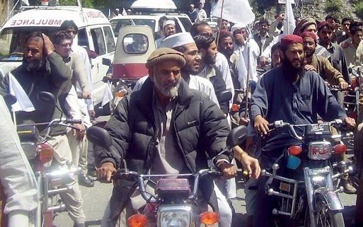 Talibankonvooi in de Swatvallei in Pakistan. foto EPA