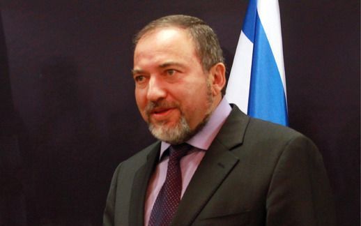 Regeringspartij PvdA vindt het verbazingwekkend dat de Israëlische minister Lieberman woensdag een officiële en hartelijke ontvangst krijgt bij zijn ambtgenoot Verhagen (Buitenlandse Zaken). Foto EPA