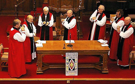 De zeven bisschoppen van de Episcopal Church of Scotland. beeld Episcopal Church