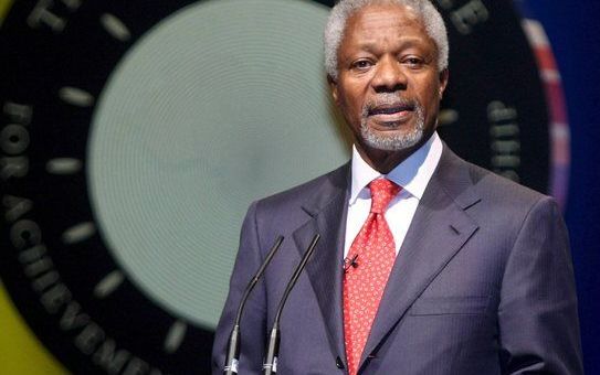 JOHANNESBURG – Zimbabwe heeft geweigerd Kofi Annan en twee andere prominente figuren toe te laten voor een humanitaire missie. Dat hebben de drie zaterdag gezegd. Foto EPA