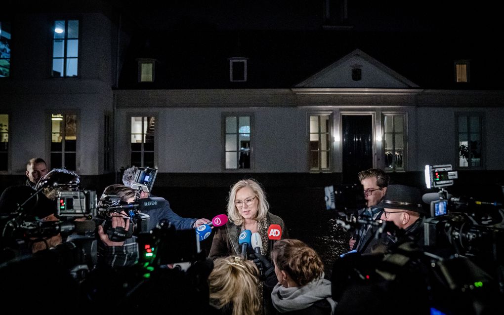 Sigrid Kaag, minister van Financien, verlaat het Catshuis na afloop van een tweede praatsessie van het kabinet met belangenorganisaties over de manier waarop het kabinet op 19 december stilstaat bij het slavernijverleden. beeld ANP, Bart Maat