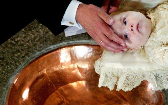 De Protestantse Kerk in Nederland (PKN) houdt eraan vast dat mensen zich maar één keer kunnen laten dopen. Er dient wel ruimte te zijn voor een ritueel als doopvernieuwing, zolang die niet is bedoeld om de doop over te doen. De doop is een eenmalige hande