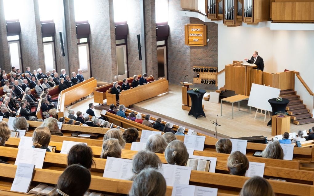 De Vrouwenbond Gereformeerde Gemeenten (VBGG) hield dinsdag in de Adventkerk te Veenendaal de 76e bondsdag rond het thema ”Een offer des lofs”. De vrouwenbond sloot er de jubileumactie af. beeld RD, Anton Dommerholt