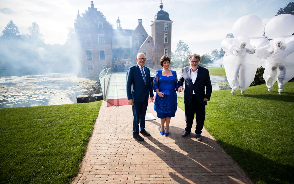 Pieter van Vollenhoven opende de populaire tentoonstelling in Kasteel Ruurlo. beeld ANP