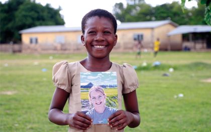 Ella met de foto van Renske