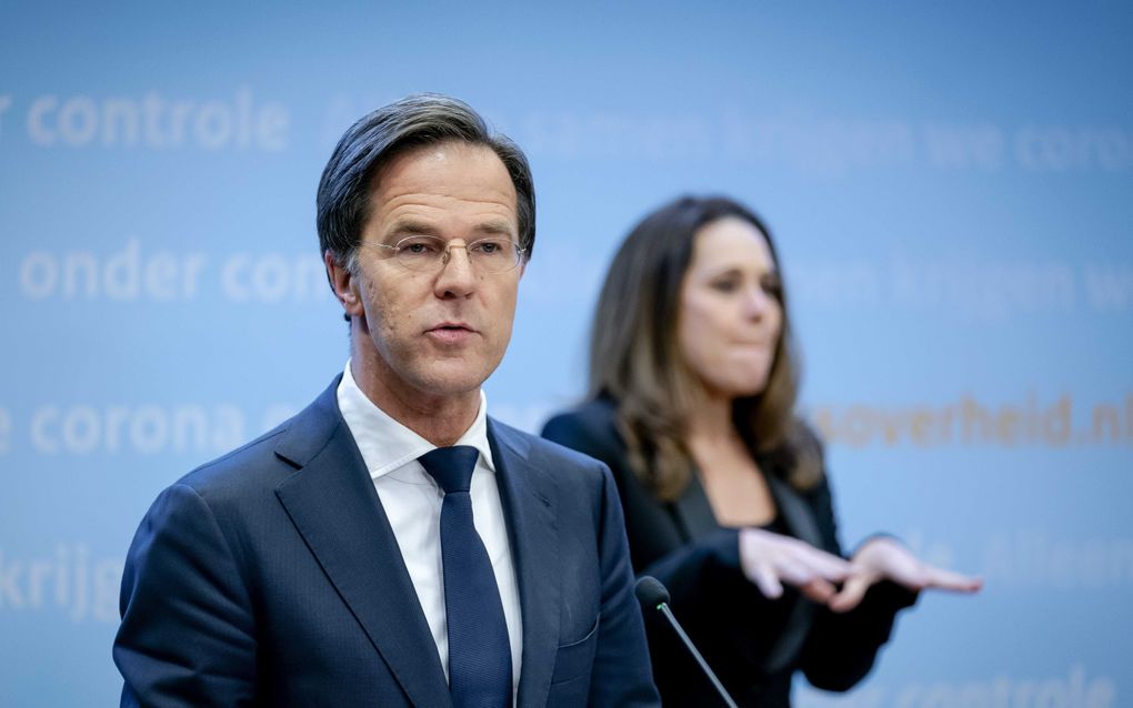 Demissionair Premier Mark Rutte geeft een toelichting op de extra coronamaatregelen in Nederland. beeld ANP, BART MAAT