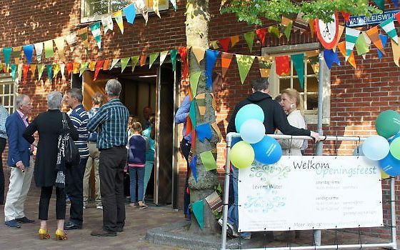 De Levend Watergemeente, een christelijke gereformeerde kerk vrijgemaakt (cgkv) in Enkhuizen. „Er is in de Kerkorde niets te lezen over een zo verregaande vorm van samenleving.” Foto RD