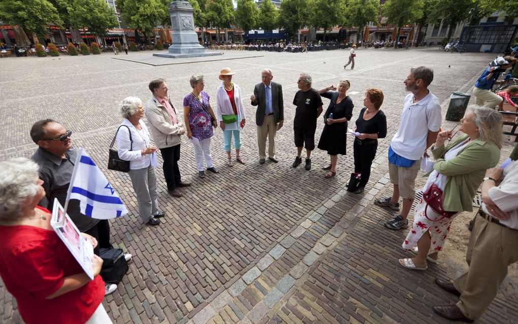 Stichting Schreeuw om Leven houdt een bidactie voor de kabinetsformatie. Foto ANP