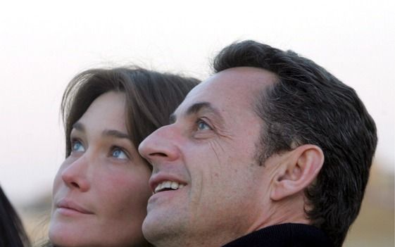 Sarkozy en zijn vrouw Carla. Foto EPA