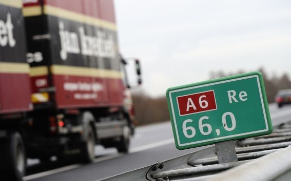 Minister Schultz: „Veel snelwegen geschikt voor harder rijden” Foto ANP