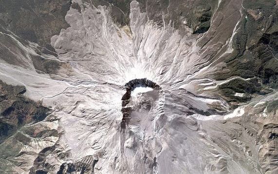 WASHINGTON - Vulkaan Mount Saint Helens. Foto EPA