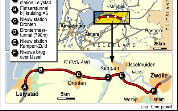 ZWOLLE – Brugonderdelen van tientallen meters lang worden de komende maanden door Zwolle vervoerd. De onderdelen zijn bestemd voor de nieuwe brug over de IJssel voor de Hanzelijn tussen Lelystad en Zwolle. Foto: de Hanzelijn. Foto ANP