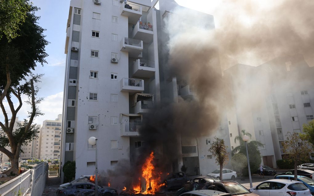 Ashkelon, een stad in Israël die onder vuur ligt. beeld / AFP, Ahmad Gharabli