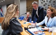 Minister-President Dick Schoof voor aanvang van de tweede termijn van het debat over de regeringsverklaring in de plenaire zaal van de Tweede Kamer. beeld ANP, Jeroen Jumelet