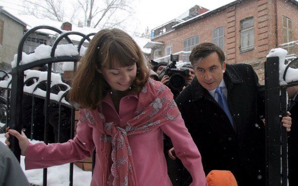 TBLISI - President Saakasjvili en zijn vrouw Sandra Roelofs. Foto EPA