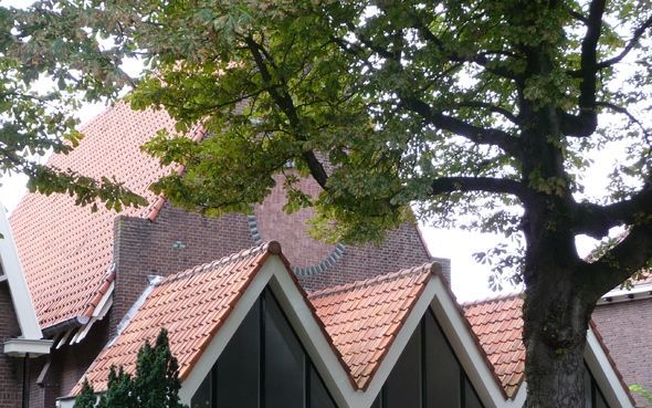 De hersteld hervormde gemeente van Papendrecht heeft recent de voormalige koninkrijkszaal van de Jehova’s Getuigen aan de Veerdam gekocht. Foto RD