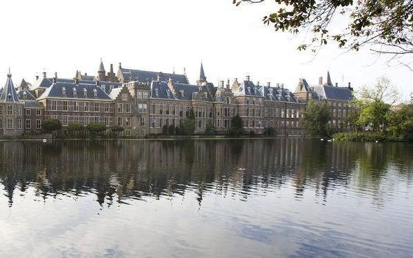 DEN HAAG - Hofvijver met onder andere het Torentje van de minister-president, het Mauritshuis, ministerie van Algemene Zaken en de gebouwen van de Eerste Kamer. Foto ANP