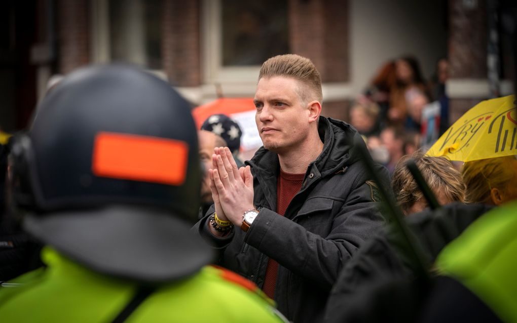 Demonstranten tijdens de World Wide Rally for Freedom and Democracy op het Museumplein. Het protest tegen de coronamaatregelen vindt plaats in 40 verschillende steden wereldwijd. beeld ANP, Jeroen Jumelet