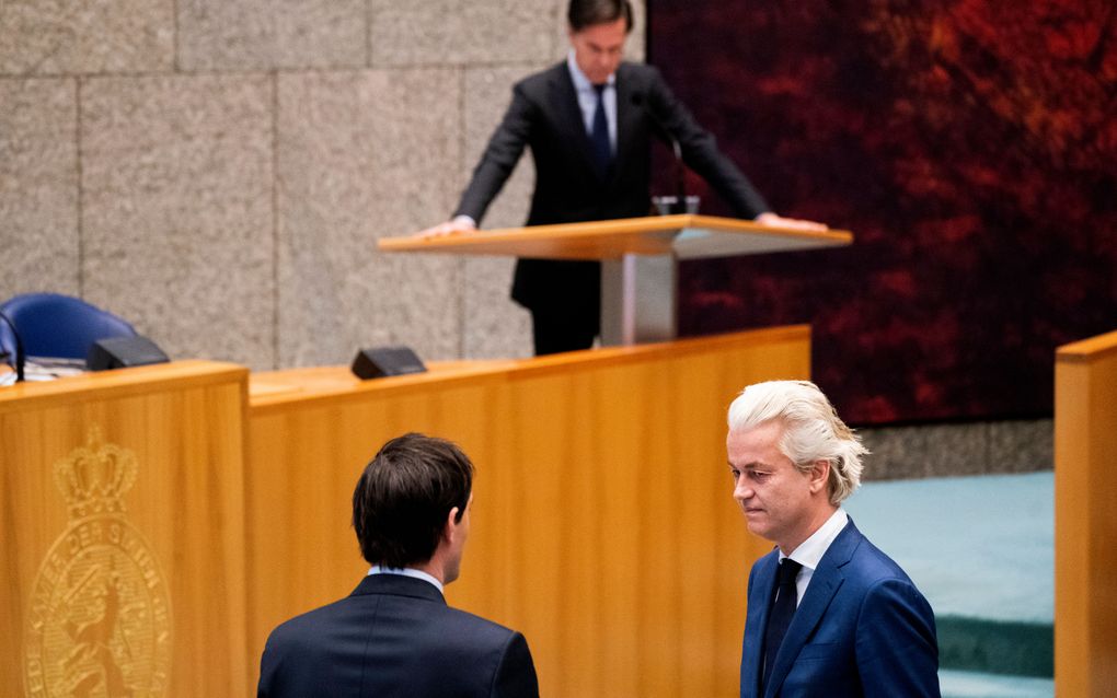 Kamer eist uitleg over „vertrouwelijke bron" Rutte