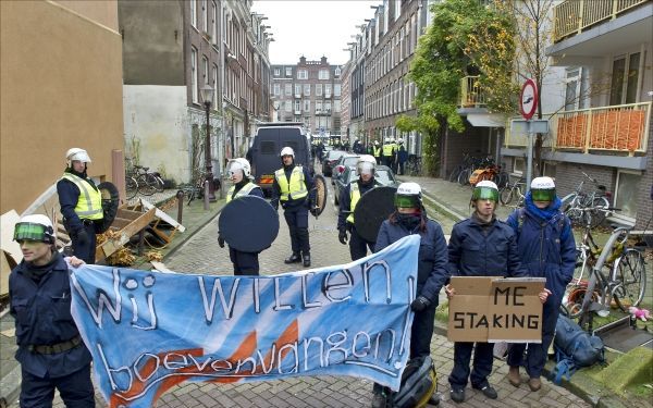 Politie ontruimt kraakpanden Amsterdam. Foto ANP