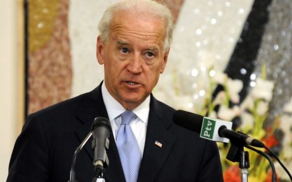 Biden spreekt met Maliki in Bagdad. Foto EPA