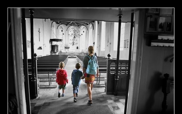 ”Een geslaagde geloofsopvoeding, in de zin dat het kind zich gaat identificeren met het christelijk geloof, verlangt dat beide ouders dezelfde boodschap uitzenden naar het kind." Foto RD, Henk Visscher