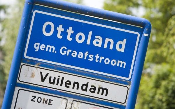 Gemeente Graafstroom. Samen met Liesveld en Nieuw-Lekkerland fuseren ze per 1 januari 2013 tot gemeente Molenwaard. Foto ANP