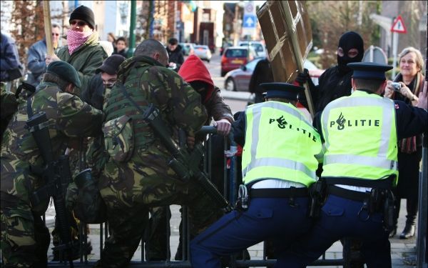 Nationale Reserve tijdens een oefening. Foto ANP