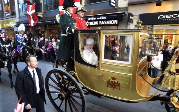 Prins Henrik en koningin Margrethe II. Foto EPA