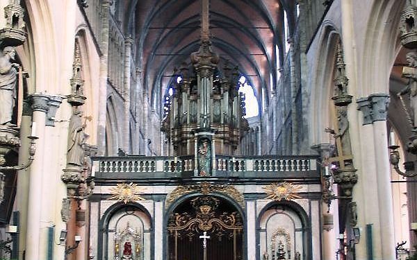 De Onze-Lieve-Vrouwekerk in Brugge. Beeld Wikimedia