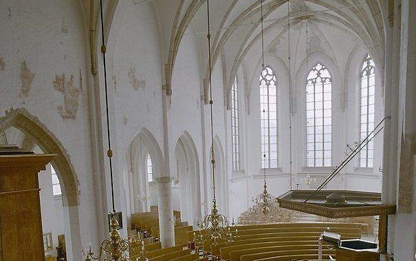 Experiment met banken in oude kerk Aalten