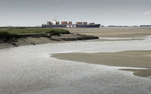 DEN HAAG – De coalitiepartijen zijn vanavond stevig met elkaar in aanvaring gekomen over het onder water zetten van de Hedwigepolder in verband met het uitdiepen van de Westerschelde. Foto ANP