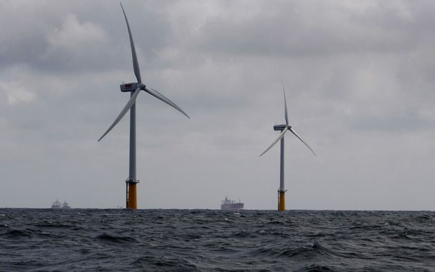 Er komen nog eens drie extra windmolenparken in de Noordzee. Foto ANP