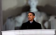 president-elect Obama met president 'Abe' Lincoln op de achtergrond. foto EPA