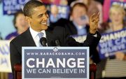 NEW YORK - Barack Obama ligt op alle fronten voor. Hij heeft de laatste achterstand weggewerkt die hij nog op Hillary Clinton had. Foto EPA