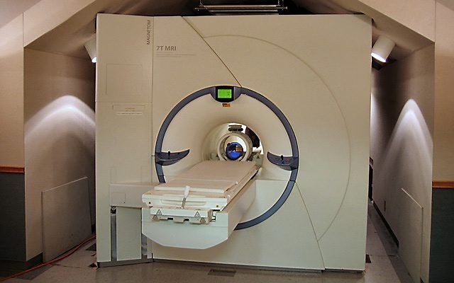 Een 7T-MRI-scanner in het Leids Universitair Medisch Centrum. Foto LUMC