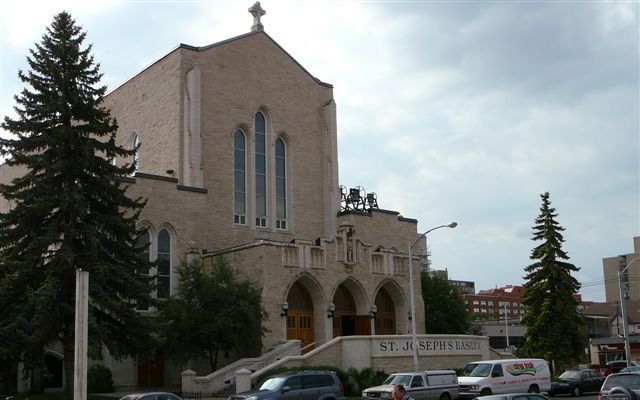 Matthew Hysell ontving als eerste dove Canadees in de St. Joseph’s Basilica in Edmonton zijn priesterwijding. Foto Wikimedia