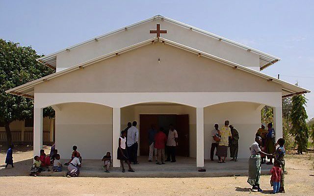 De politie in Tanzania heeft vijftien verdachten opgepakt die mogelijk vrijdagavond een kerk in brand hebben gestoken. Foto: een willekeurig kerkgebouw in de Tanzaniaanse hoofdstad Dodoma. Beeld Wikimedia