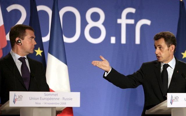 De Franse president Sarkozy (rechts) en de Russische president Medvedev op de EU-Ruslandtop in Nice. Foto EPA