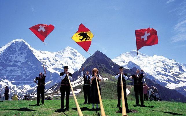 De Männlichen in Zwitserland –2343 meter boven zeeniveau– is een uitgelezen plek voor alpenhoornblazers. Foto Zwitserland Toerisme