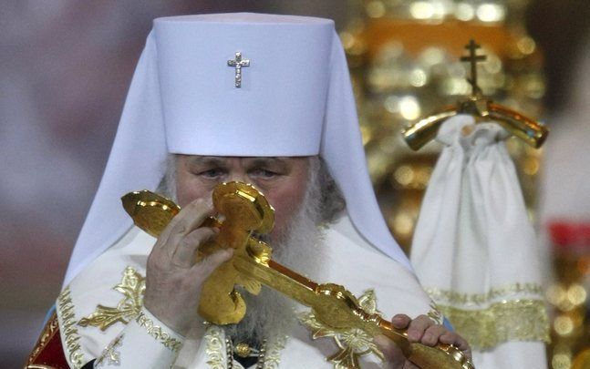 Een speciale kerkenraad van de Russisch-Orthodoxe Kerk heeft dinsdag de 62-jarige aartsbisschop Kirill tot nieuwe patriarch verkozen. De hervormingsgezinde aartsbisschop Kirill van Smolensk en Kaliningrad volgt patriarch Aleksej II op, die begin vorige ma