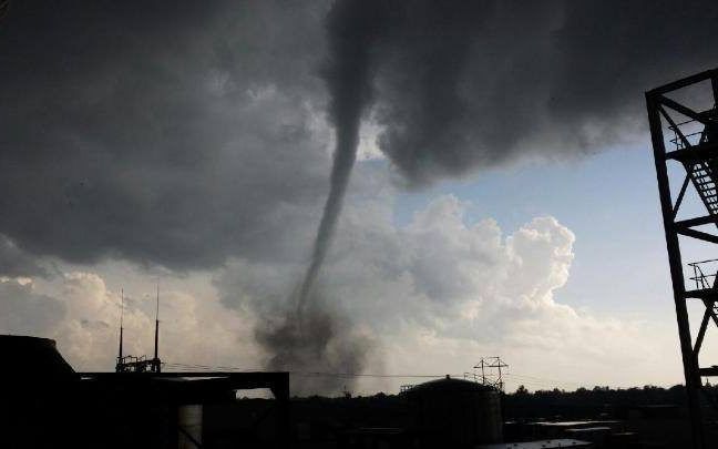 Tornado in Riverton, Kansas. Foto David Venturella via Facebook Newswire