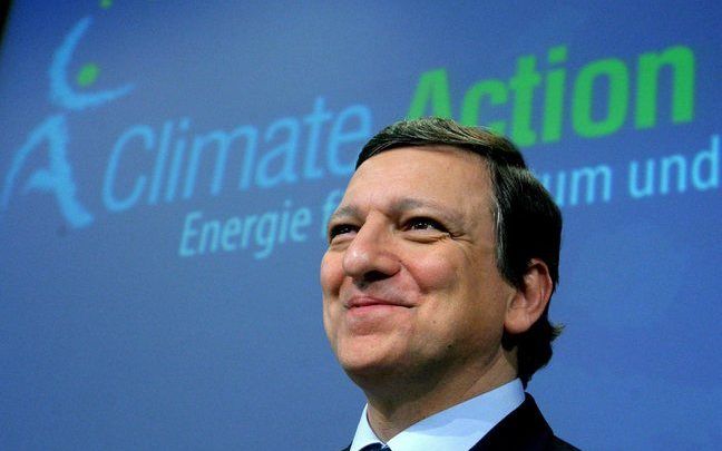 Voorzitter Barroso van de Europese Commissie omhelst het klimaat en energiebeleid als een topprioriteit. Vorige week presenteerde hij ingrijpende voorstellen. Daarover zullen binnen de EU nog moeilijke onderhandelingen volgen. Foto EPA