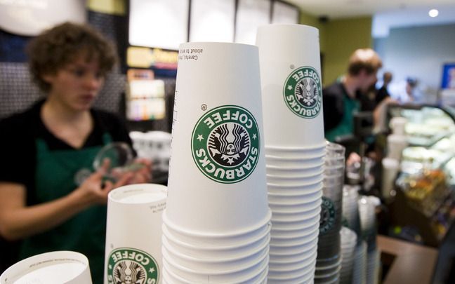 UTRECHT - Woensdag opent Starbucks haar deuren op het station in Utrecht. Op Amsterdam CS wil Starbucks binnenkort ook een zaak openen. De komst van Starbucks betekent niet dat andere koffiezaken op de NS-stations zullen verdwijnen. Foto ANP