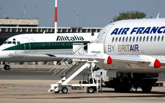 Luchtvaartmaatschappij Air France-KLM zal voorlopig in de rode cijfers blijven. Foto EPA