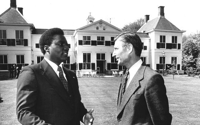 Archieffoto uit 1980: De president van Rwanda Habyarimana die een bezoek bracht aan Nederland werd door de toenmalige premier Van Agt ontvangen op het Catshuis. Foto ANP