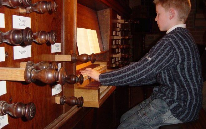 „Voor jonge organisten is de omgang met hoogwaardige instrumenten vormend en stimulerend.” Foto Dick Sanderman