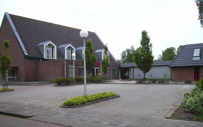 DOKKUM – De christelijke gereformeerde kerk te Dokkum heeft zaterdag haar uitgebreide kerkgebouw in gebruik genomen. Foto cgk Dokkum