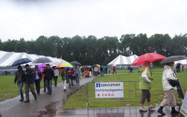 BIDDINGHUIZEN - Tot en met vrijdag vindt op het conferentieterrein Walibi World de jaarlijkse zomerconferentie van New Wine plaats. Foto RD